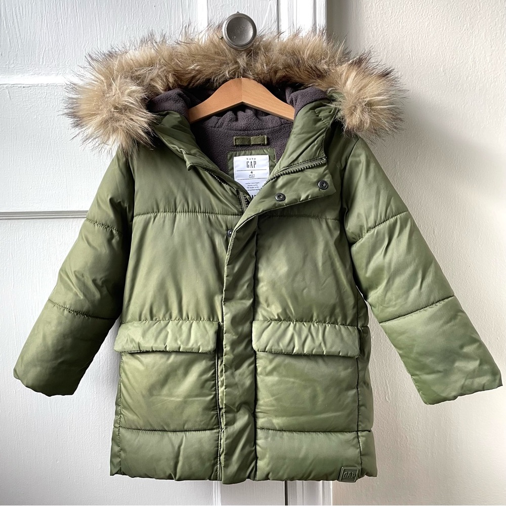 Baby GAP boys size 4T olive “warmest” parka with Faux Fur Hood